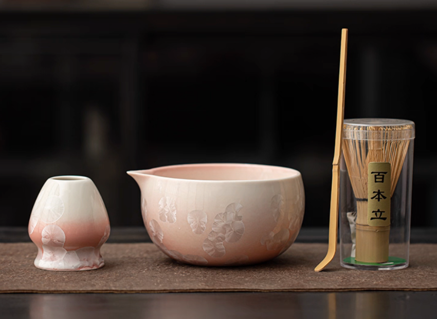 Kit de Té Matcha Flores 4 Piezas – Set Japonés Elegante