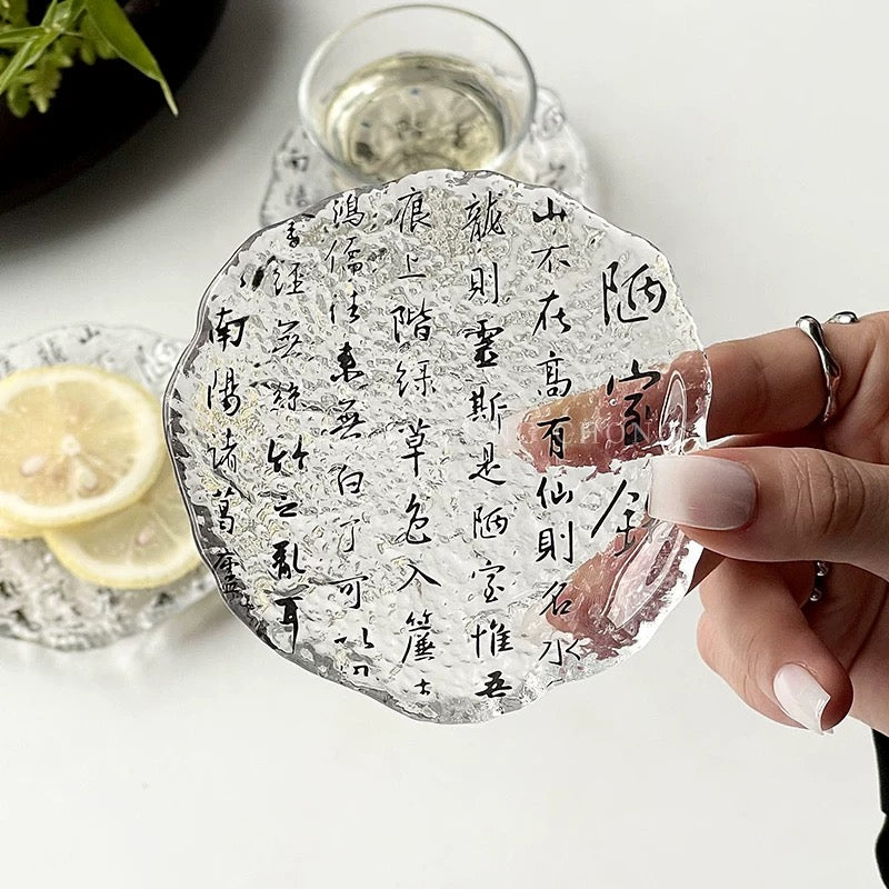 Platos de Cristal con Caligrafía China – Set Decorativo y de Vajilla 4 platos